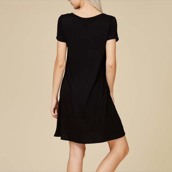 ❗️sale❗️BESTSELLING BLACK POCKET SWING DRESS - Picture 3 of 6